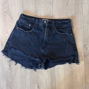 Abercrombie The mom Short high rise